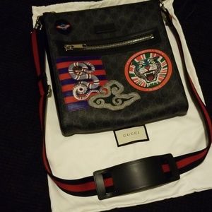 Gucci messenger bag